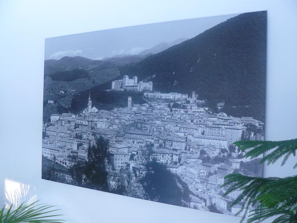 Casa Religiosa Di Ospitalita Nazareno Hotel Spoleto Bagian luar foto