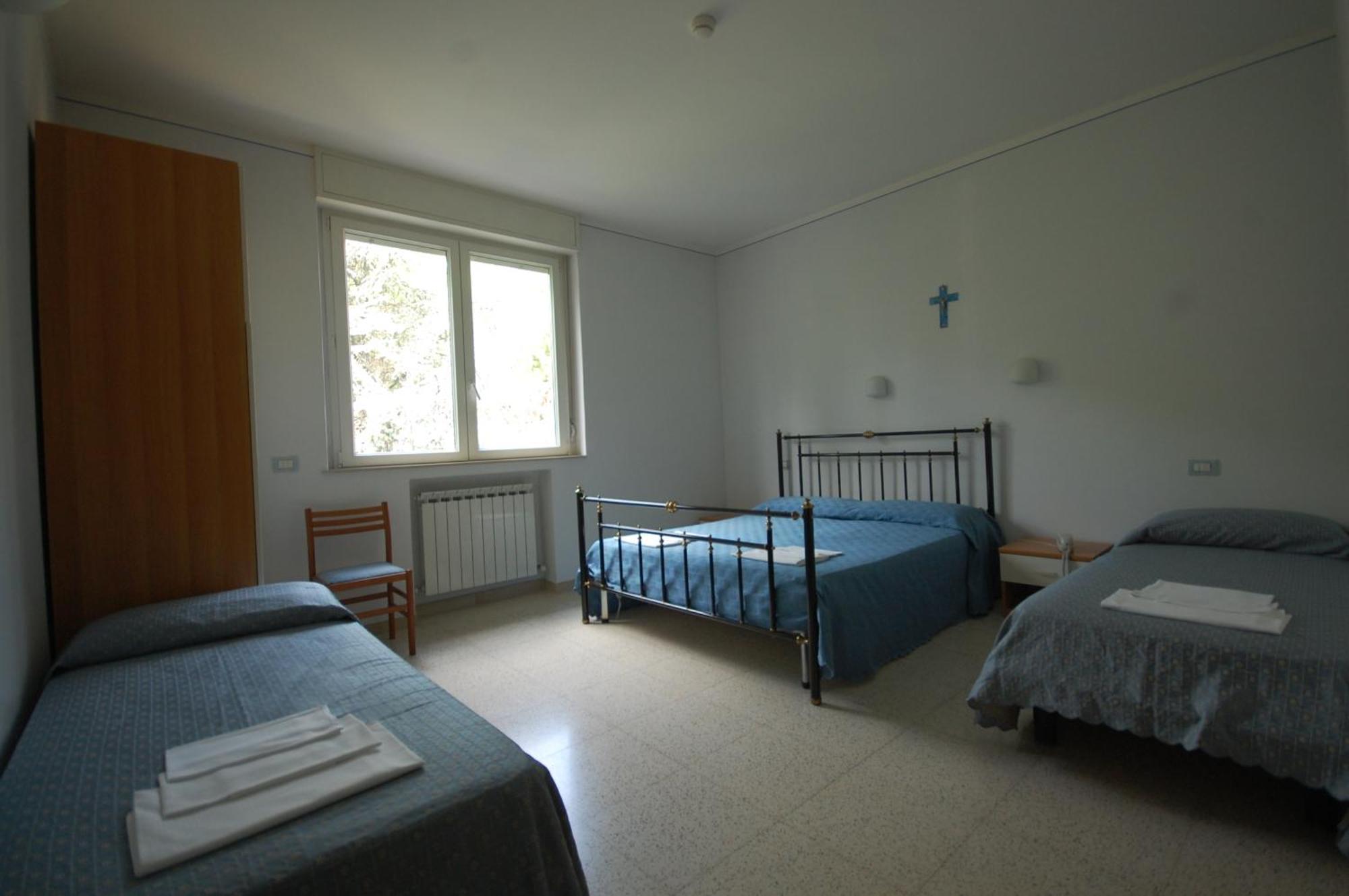 Casa Religiosa Di Ospitalita Nazareno Hotel Spoleto Bagian luar foto