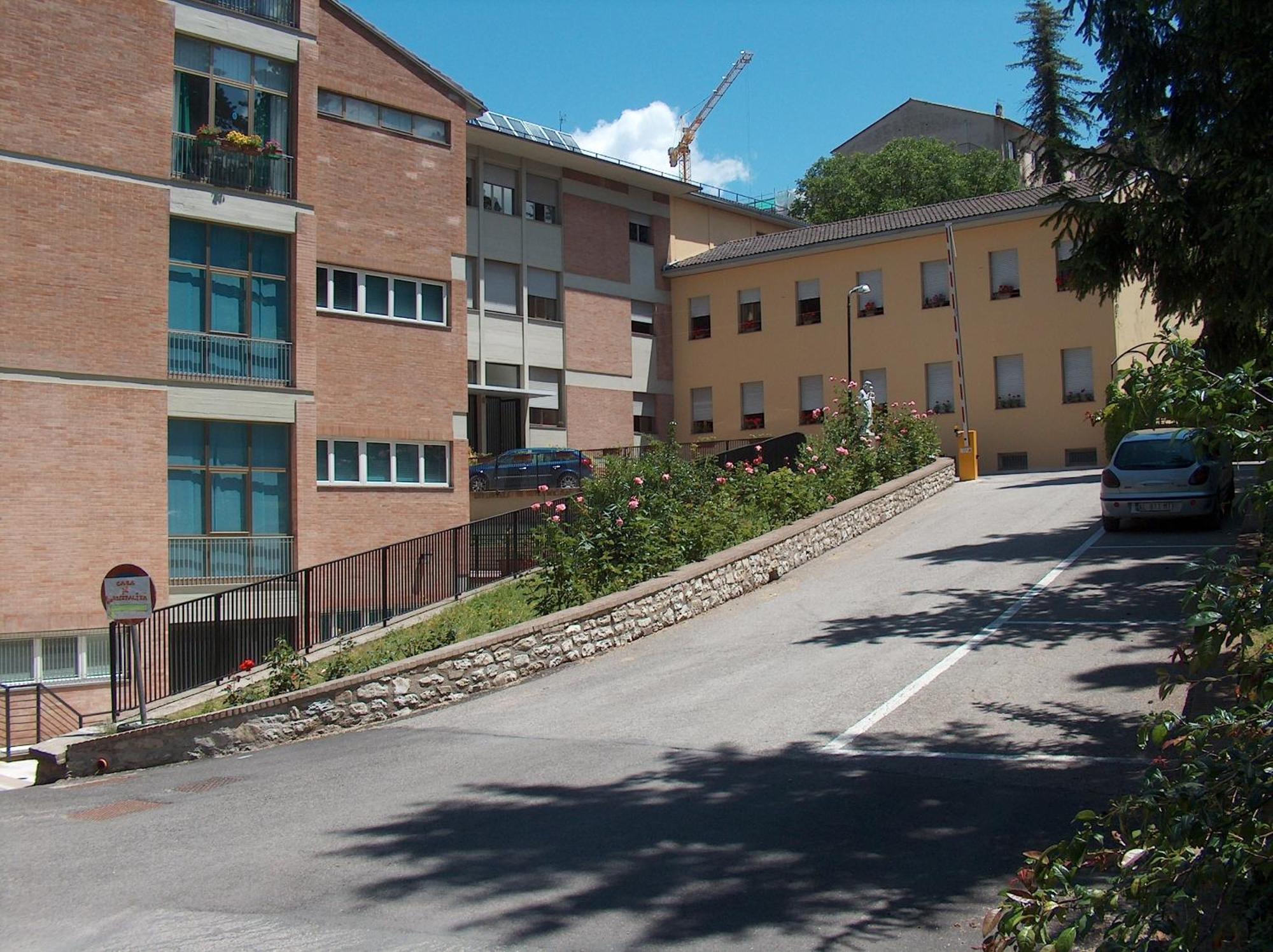 Casa Religiosa Di Ospitalita Nazareno Hotel Spoleto Bagian luar foto