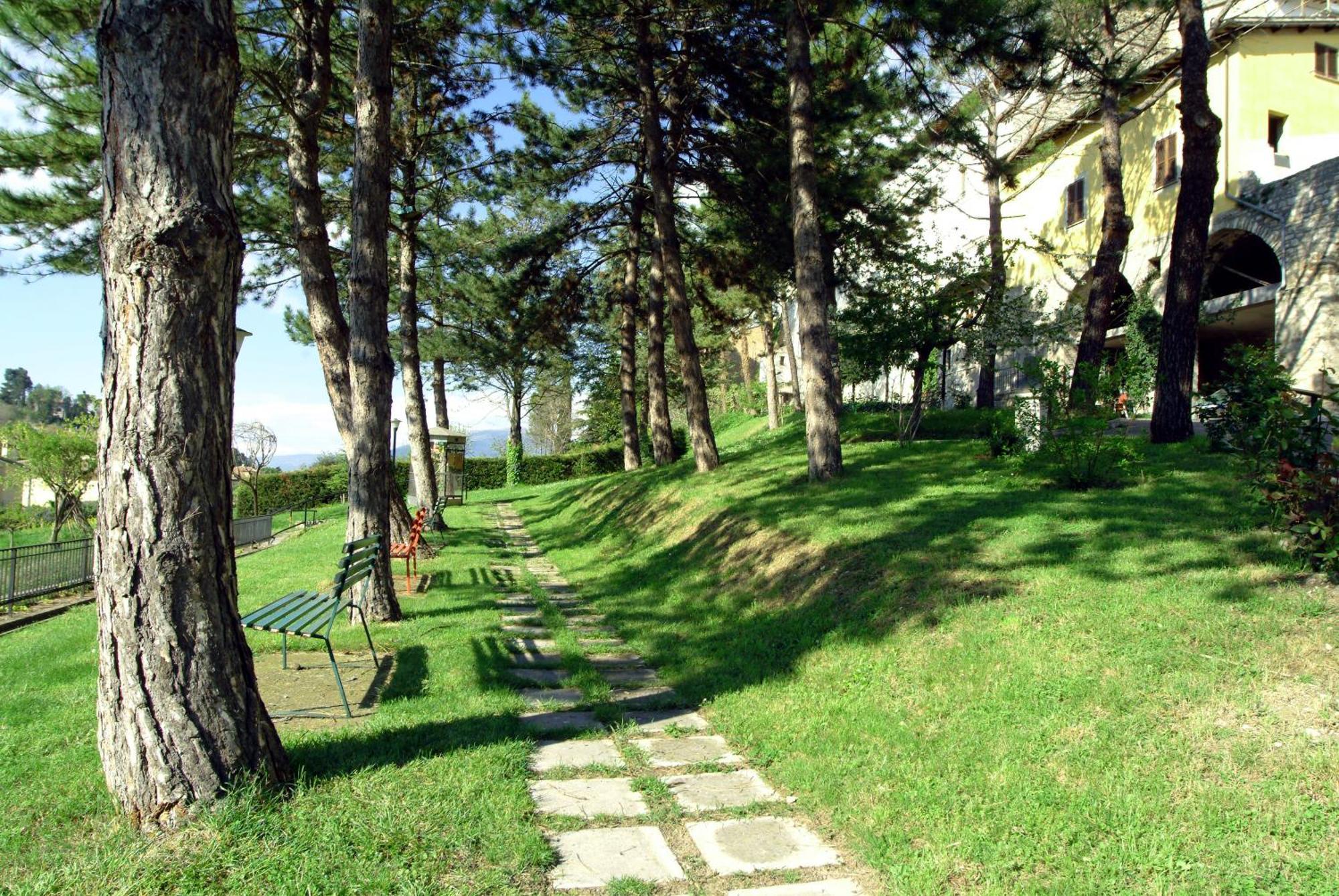 Casa Religiosa Di Ospitalita Nazareno Hotel Spoleto Bagian luar foto